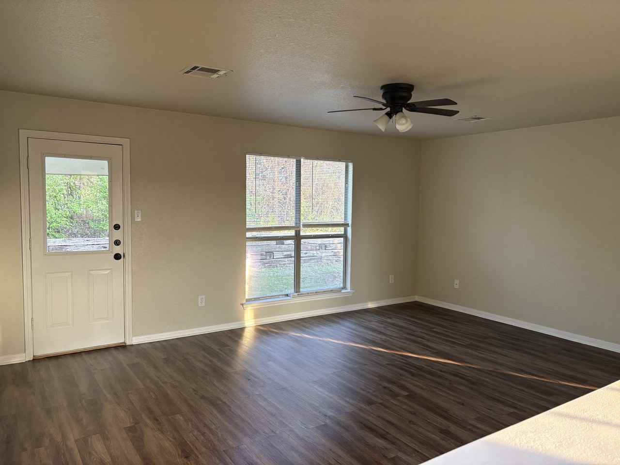 711 Jorgette Dr - Photo 7 of 11