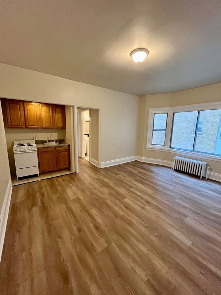 140 NORTH STREET - Photo 2 of 15