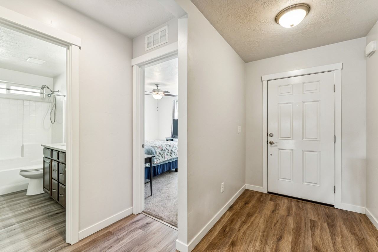 4233 N Price Ave - Photo 2 of 20