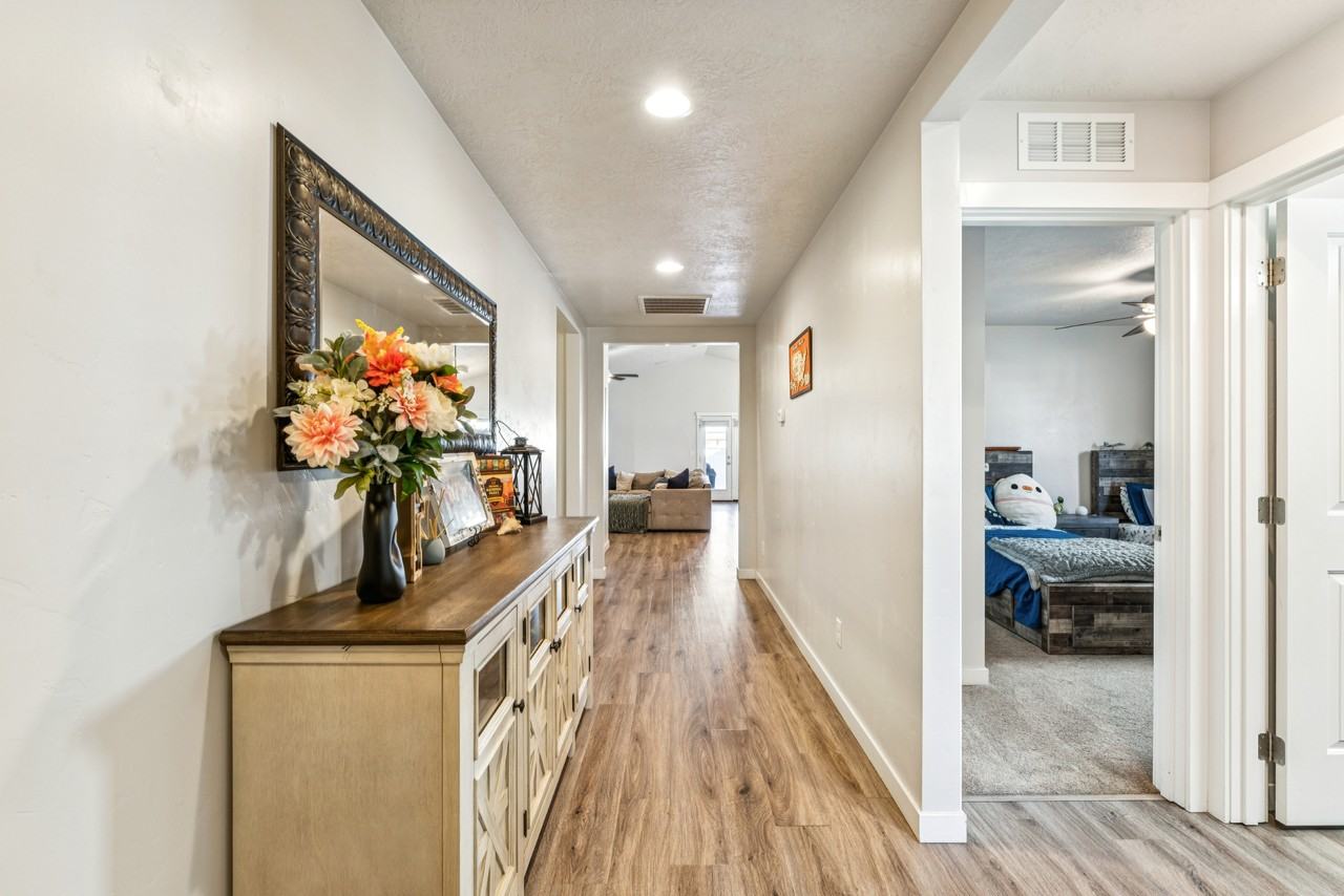 4233 N Price Ave - Photo 3 of 20