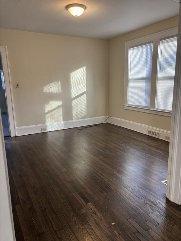 2939 Ne Bon Air Ave - Photo 5 of 11