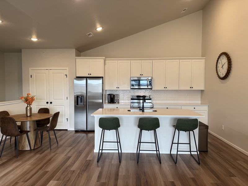 2296 Setting Sun Dr #6 - Photo 4 of 18