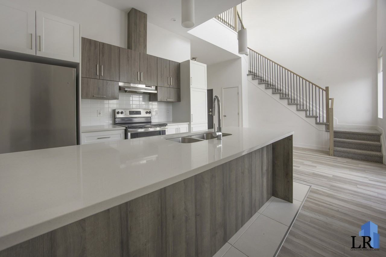 675 Boul. du Plateau - Photo 3 of 21