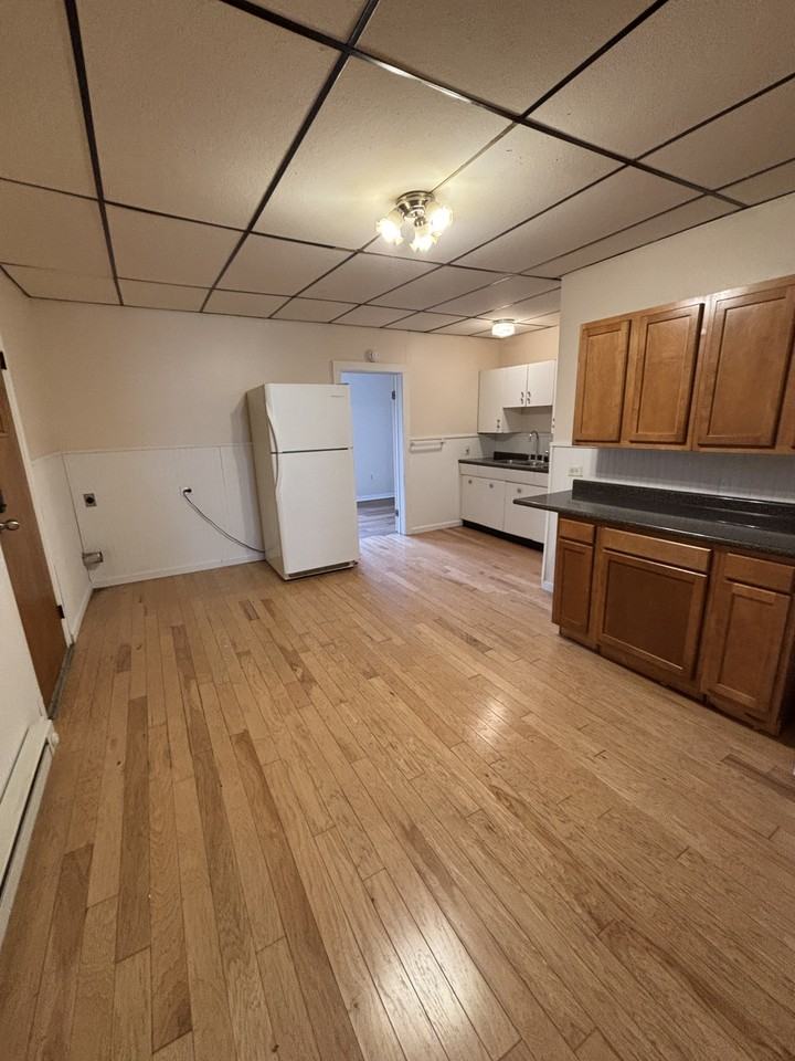 140 Congress St #140-2 - Photo 6 of 16