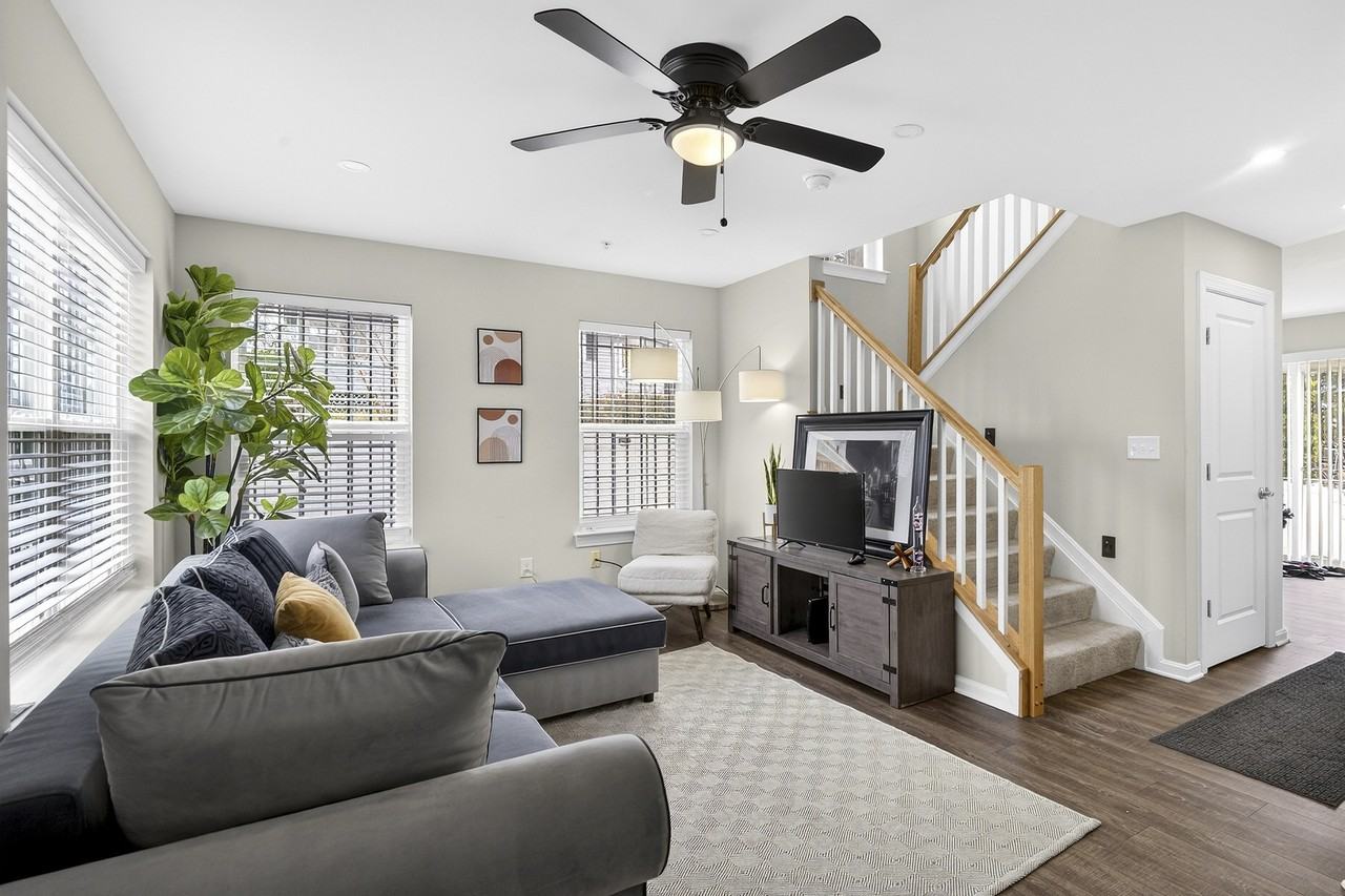 4833 Gunther St #2 - Photo 2 of 30