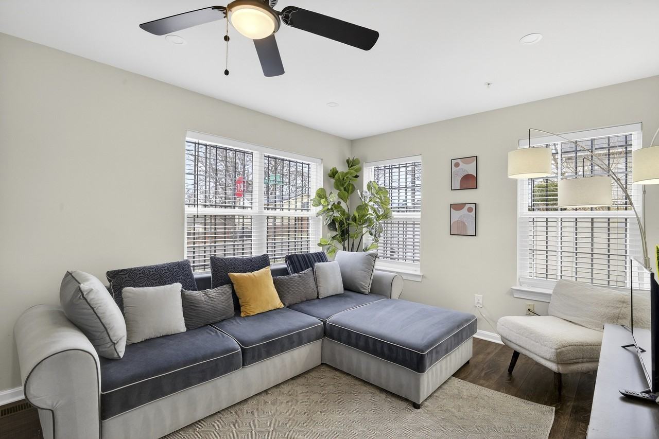 4833 Gunther St #2 - Photo 3 of 30