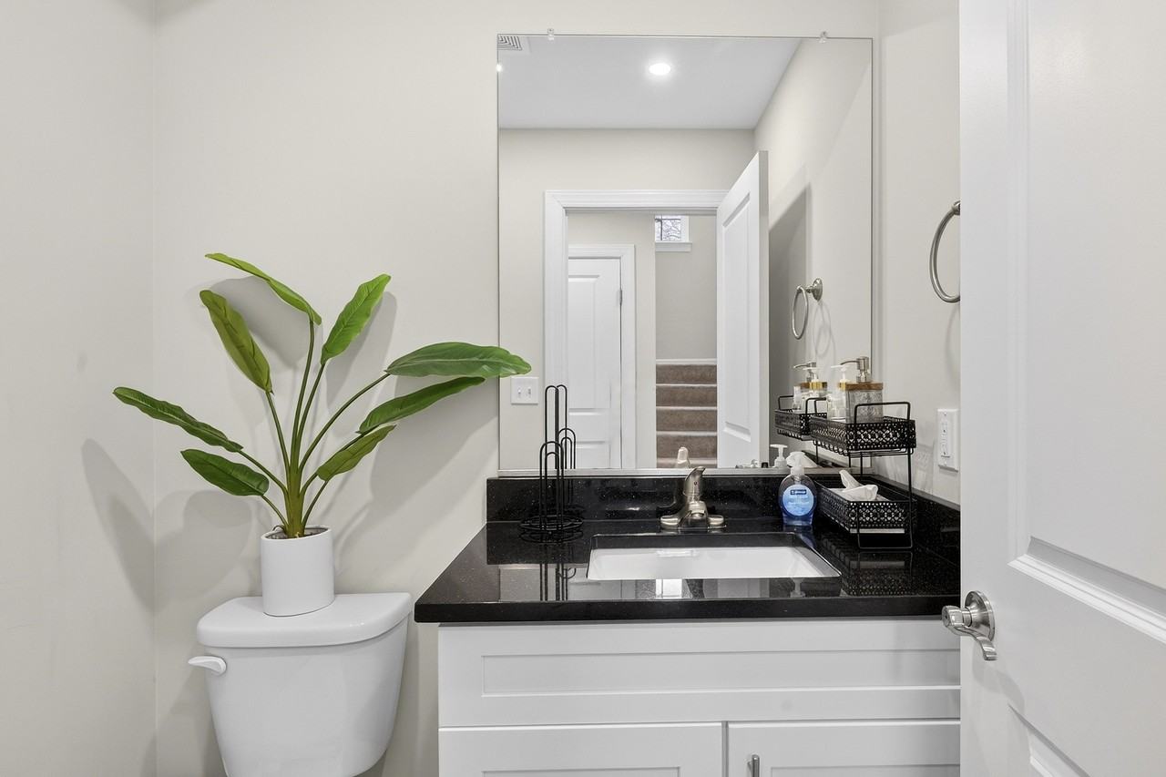 4833 Gunther St #2 - Photo 5 of 30