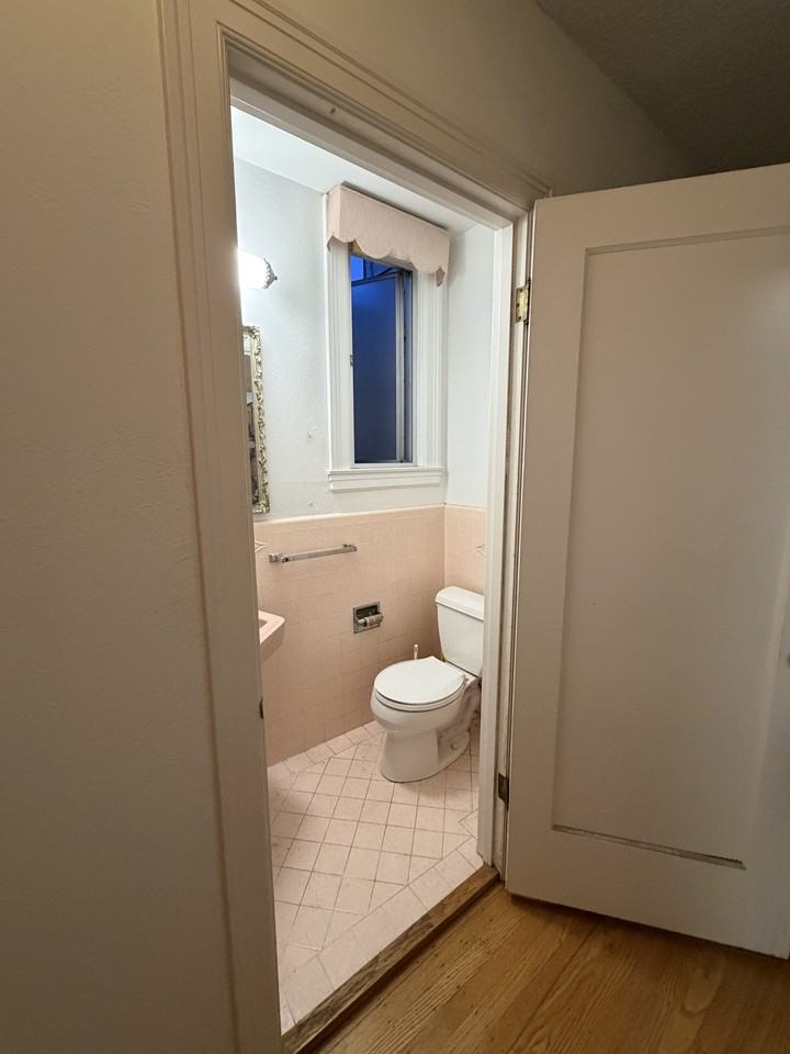 182 Cayuga Ave - Photo 5 of 6