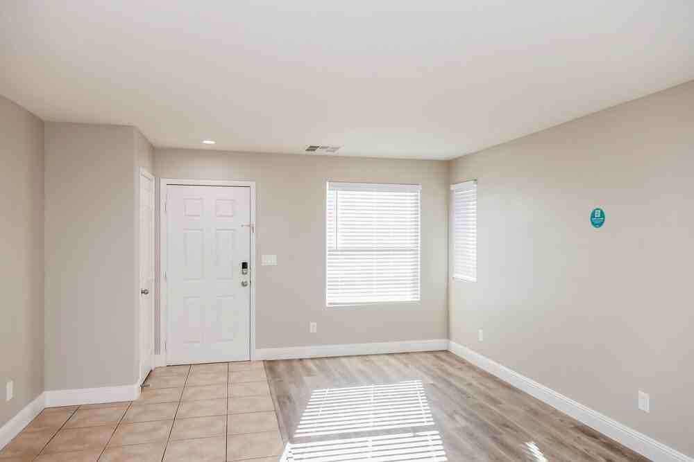 76 Mandala Peak Ave - Photo 5 of 17