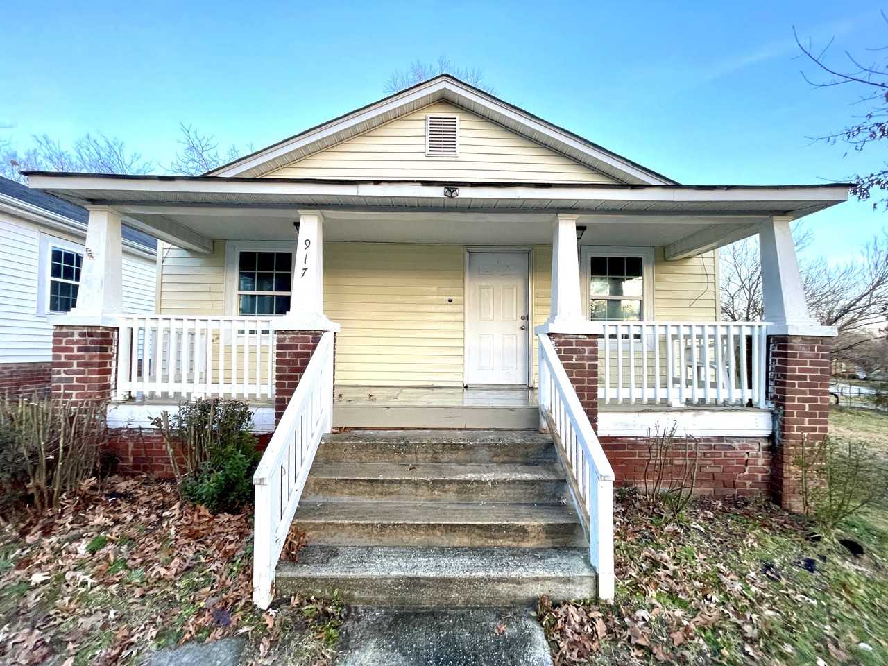 917 Reid St - Photo 2 of 11