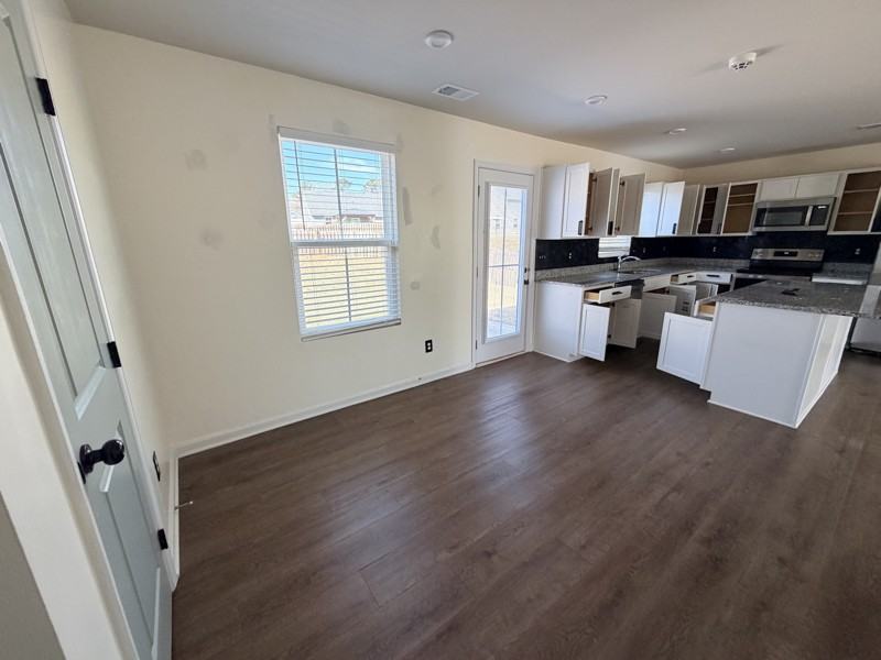 3012 Blue Brook Ln - Photo 3 of 19