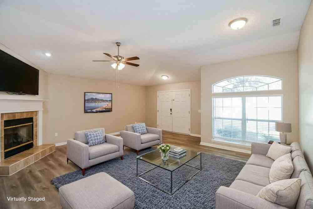 8422 Stelling Dr S - Photo 3 of 19