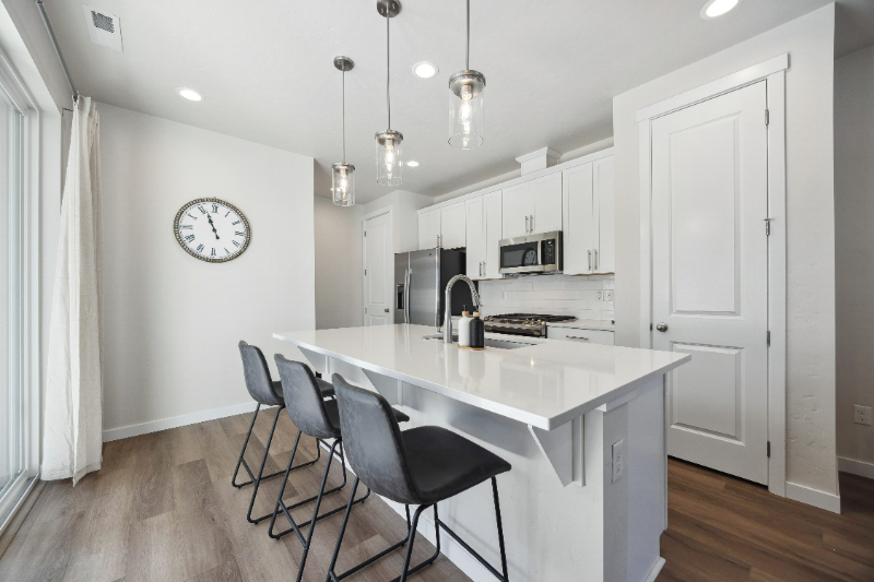 12467 W Endsley Ln - Photo 7 of 19