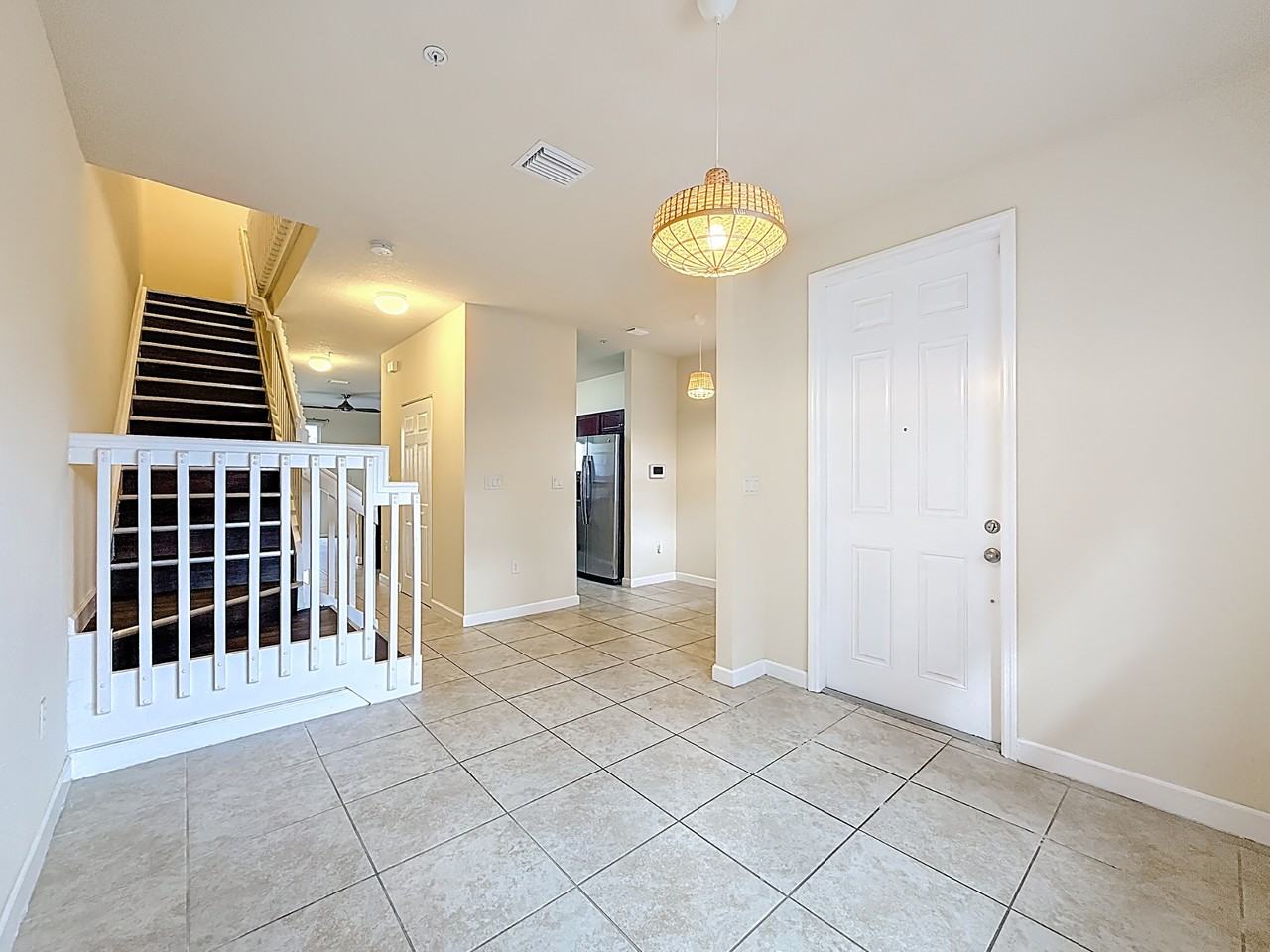 142 Seterrace #12 - Photo 2 of 16