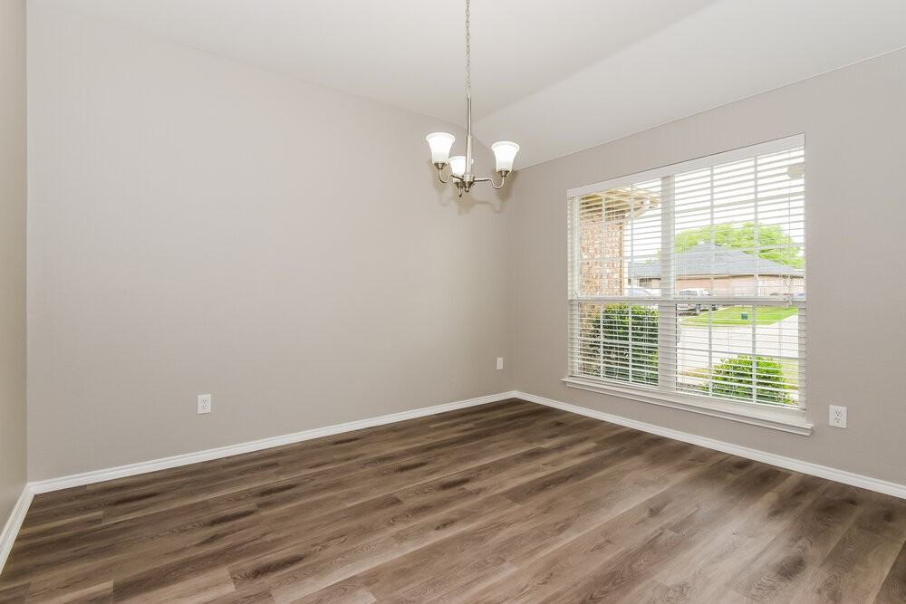 3213 Overstreet Ln - Photo 6 of 16