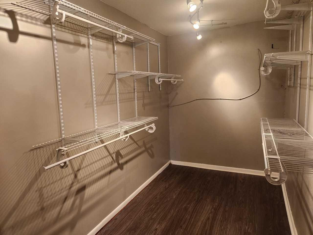 729 N Hayes St - Photo 3 of 20
