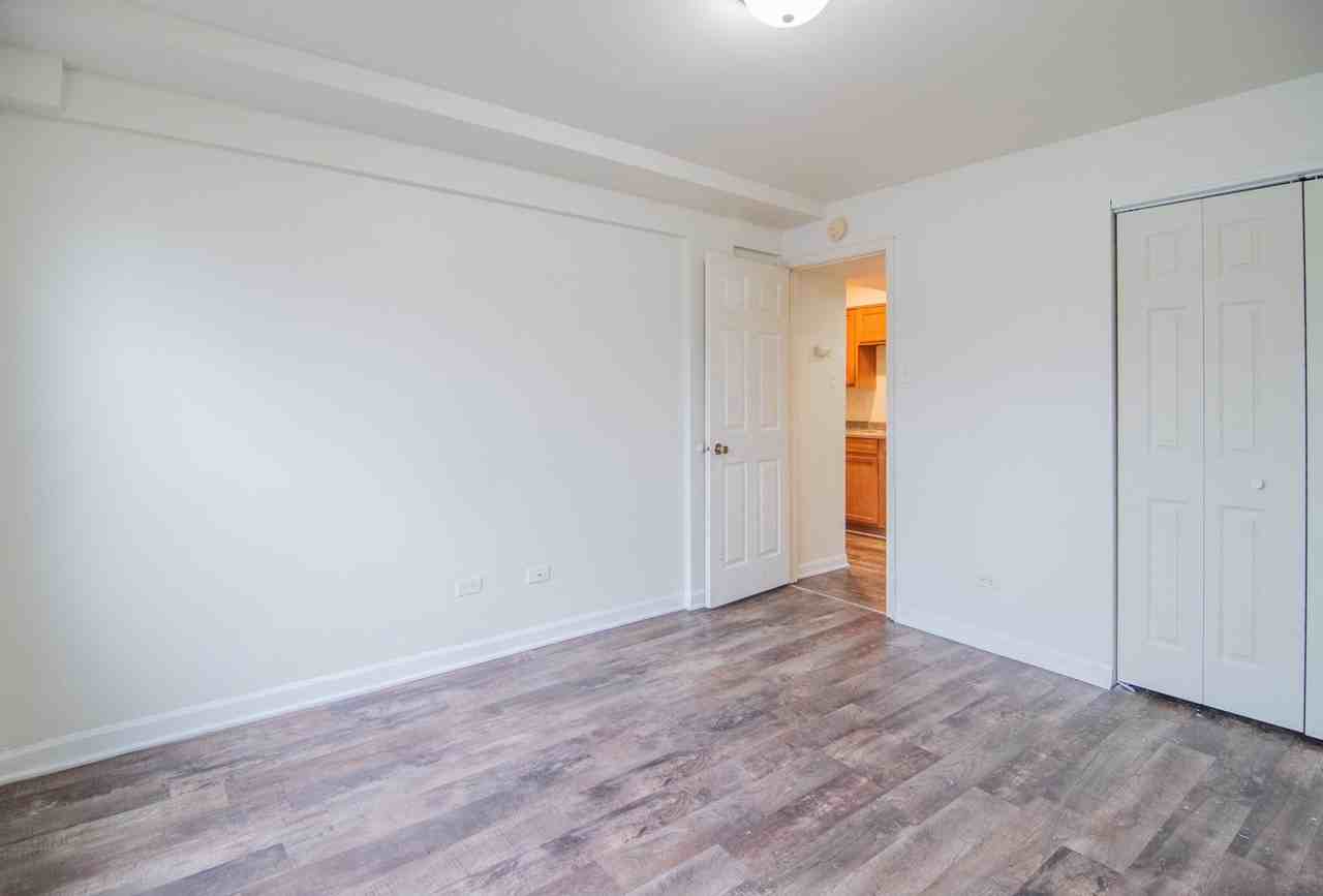 3546 147th St #1 - Photo 5 of 11