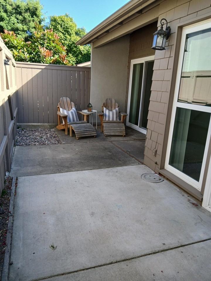 851 Amigos Way - Photo 4 of 36