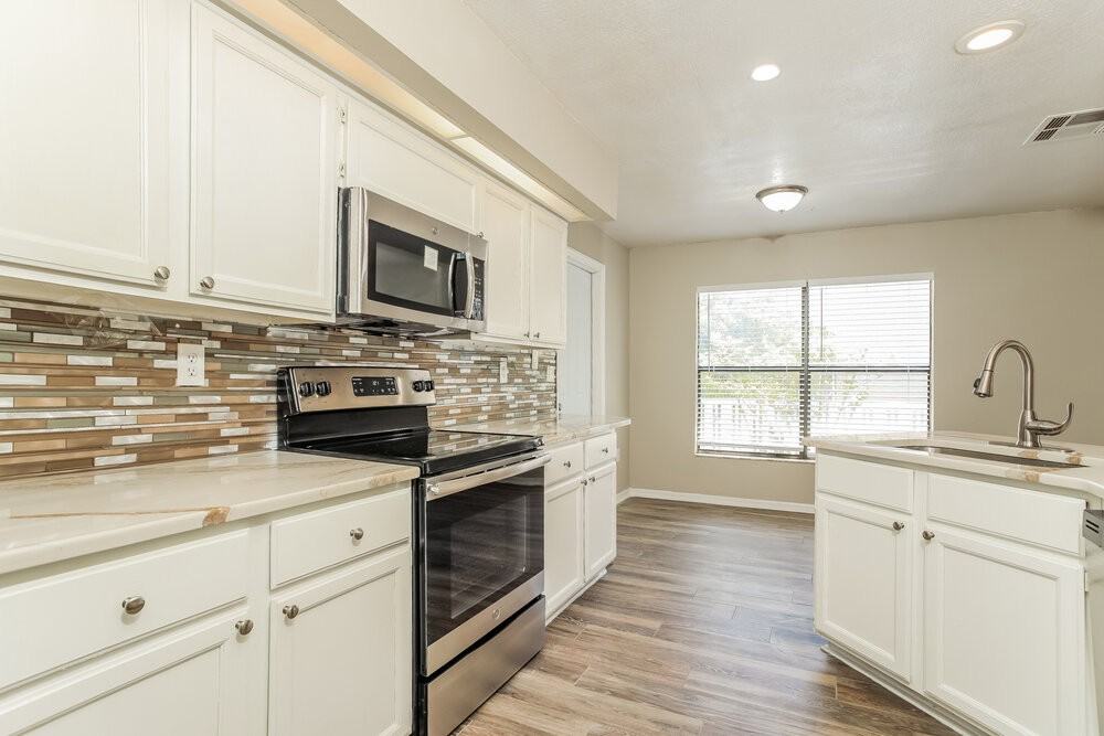 518 Carlsbad Dr - Photo 7 of 16