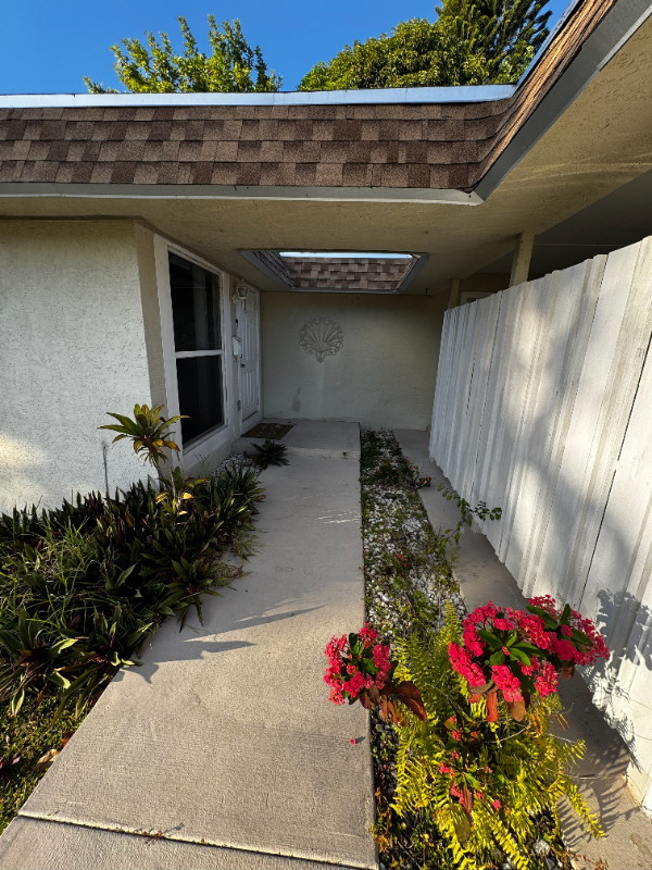 7109 Nw 66th St - Photo 2 of 18