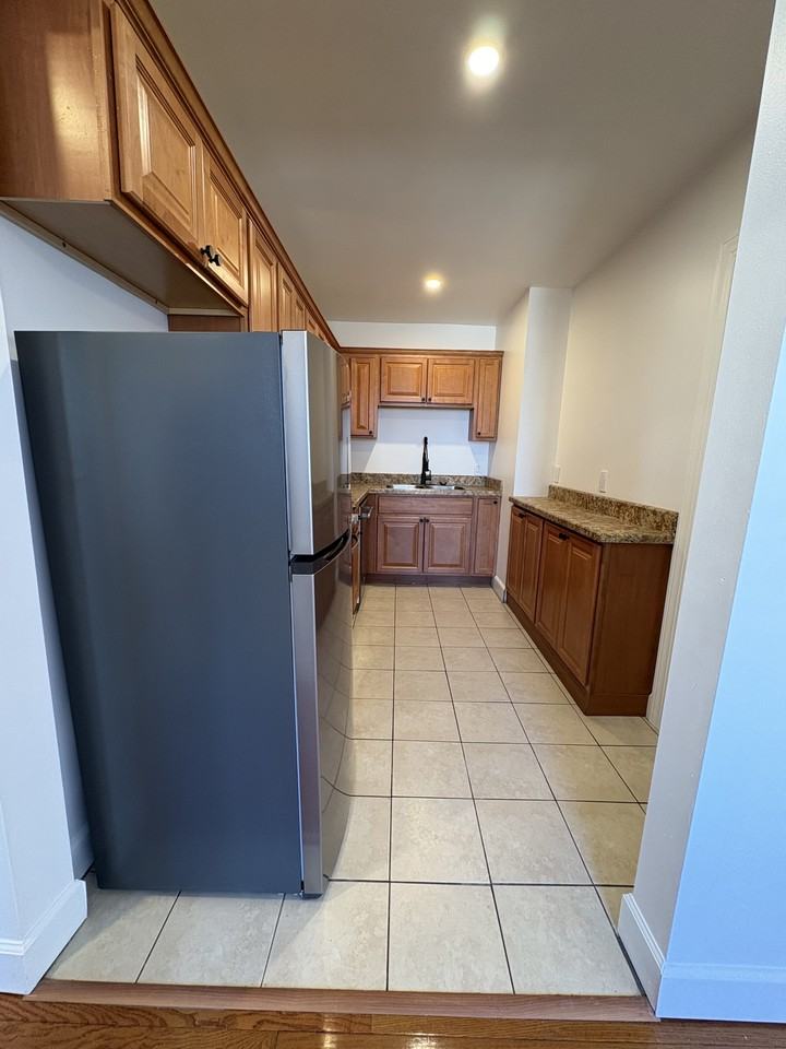 87 Columbia St #4R - Photo 3 of 12