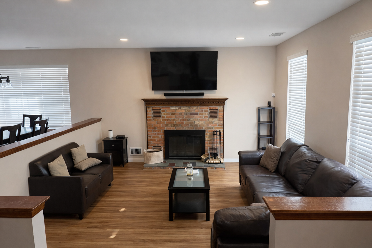 230 Perth Hill Ct - Photo 4 of 16