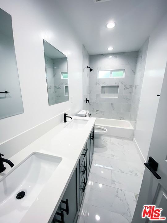 107 E Indigo St #B - Photo 3 of 4