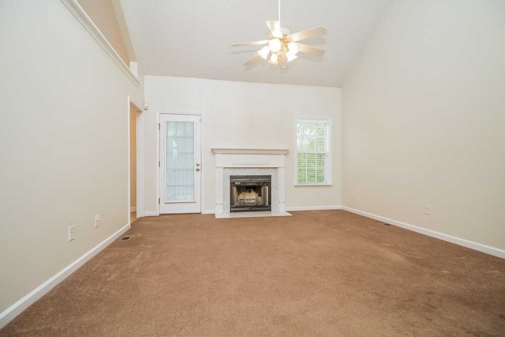 3613 Shorewind Bay - Photo 4 of 17