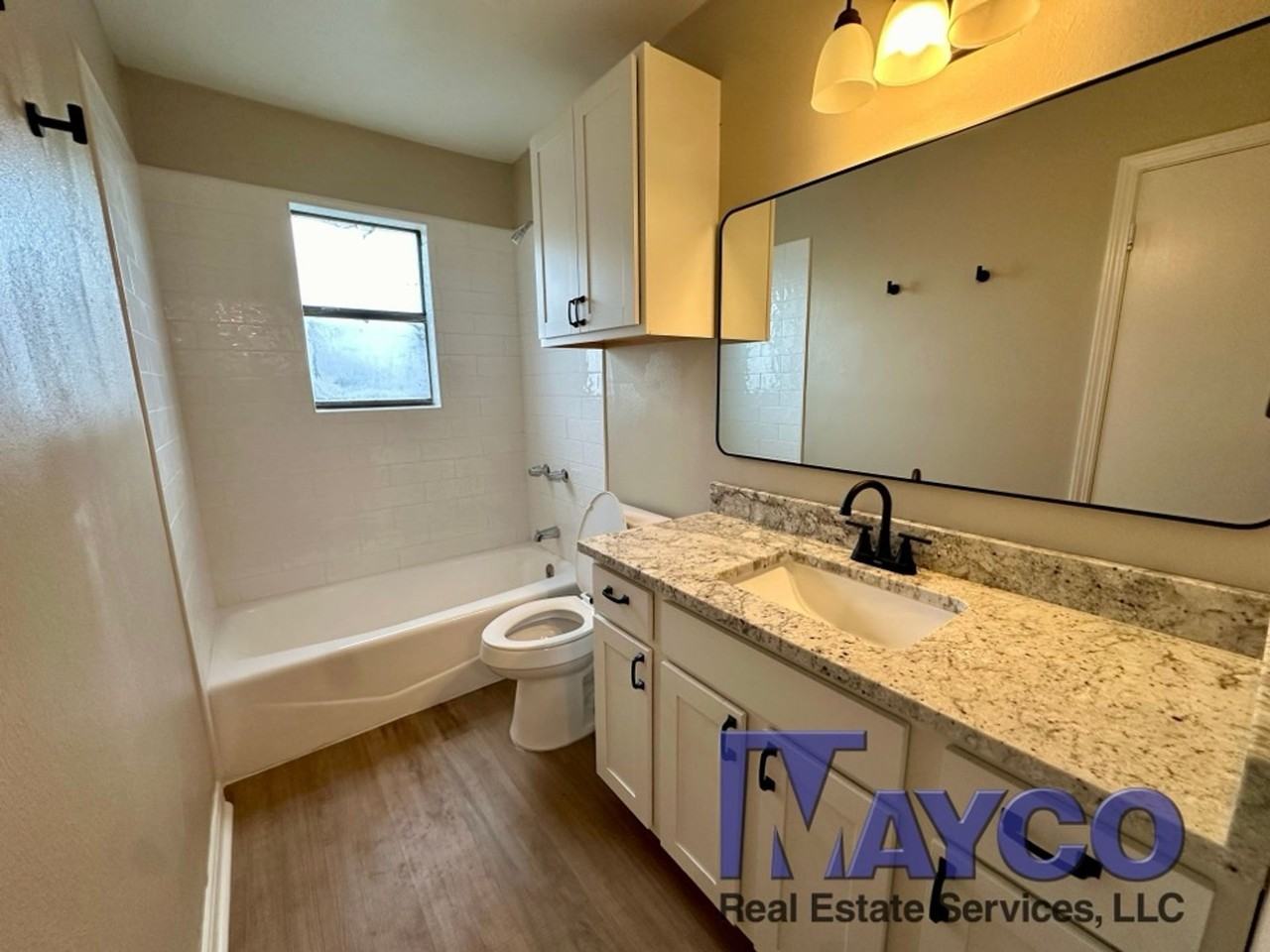 Grand Oaks Apartment Homes - Photo 2 of 17