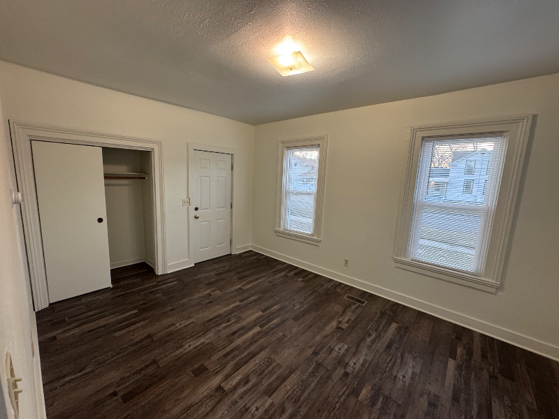 000 Vine St - Photo 4 of 16