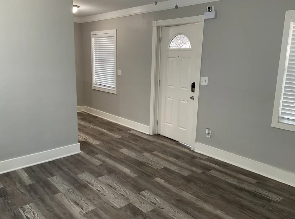 431 Iris Rd - Photo 2 of 16