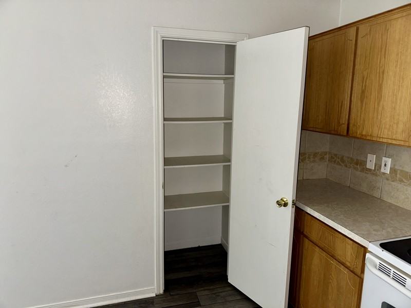 402 Topeka Ct #B - Photo 6 of 18