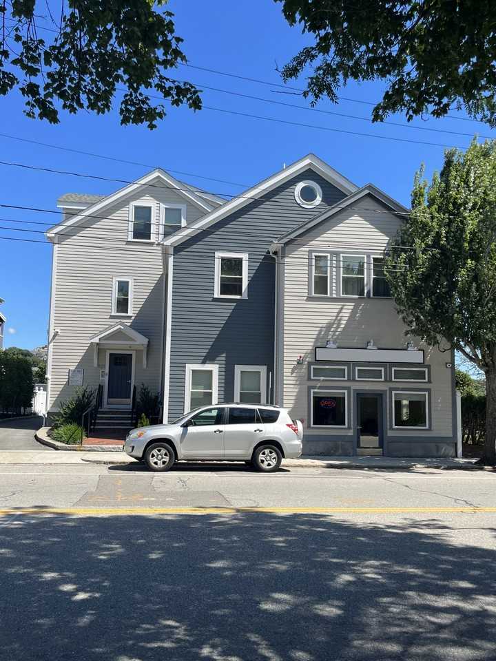 925 Massachusetts Ave #6