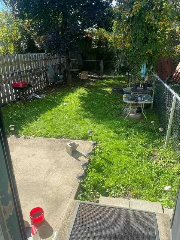 73 Bellevue Ave - Photo 3 of 7