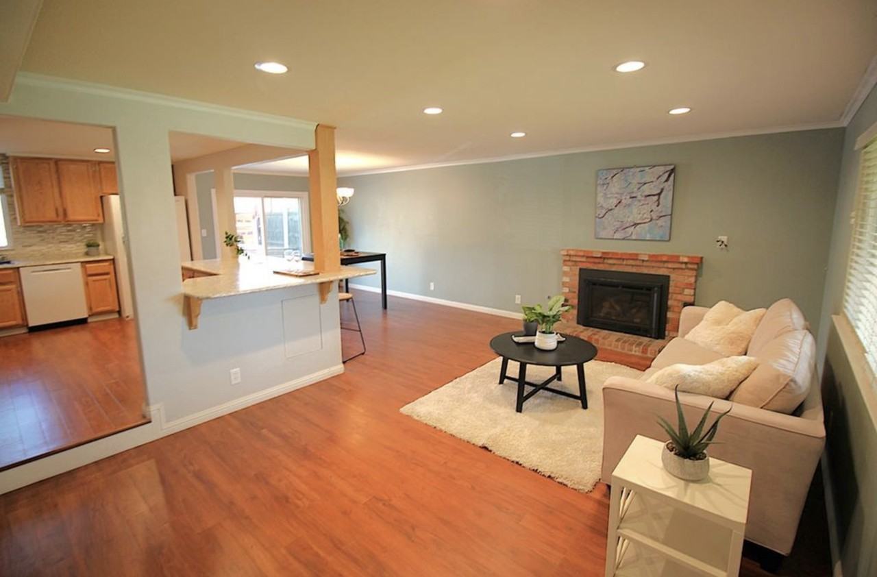 2255 La Grama Dr - Photo 3 of 18