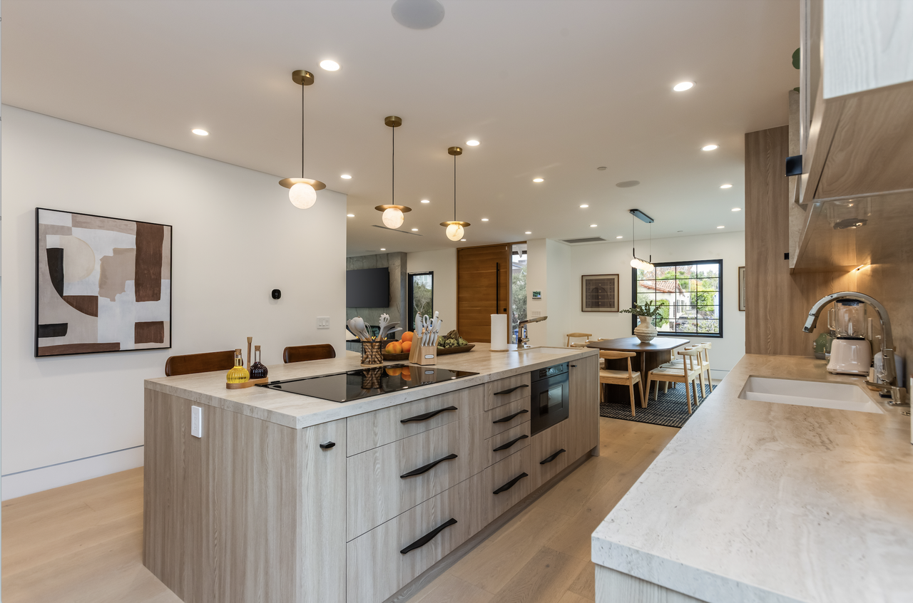 1161 Stearns Dr - Photo 6 of 20