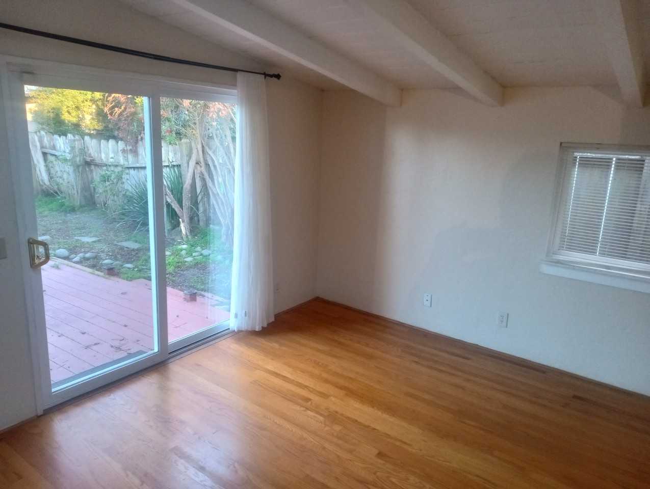 682 Taylor St - Photo 4 of 8