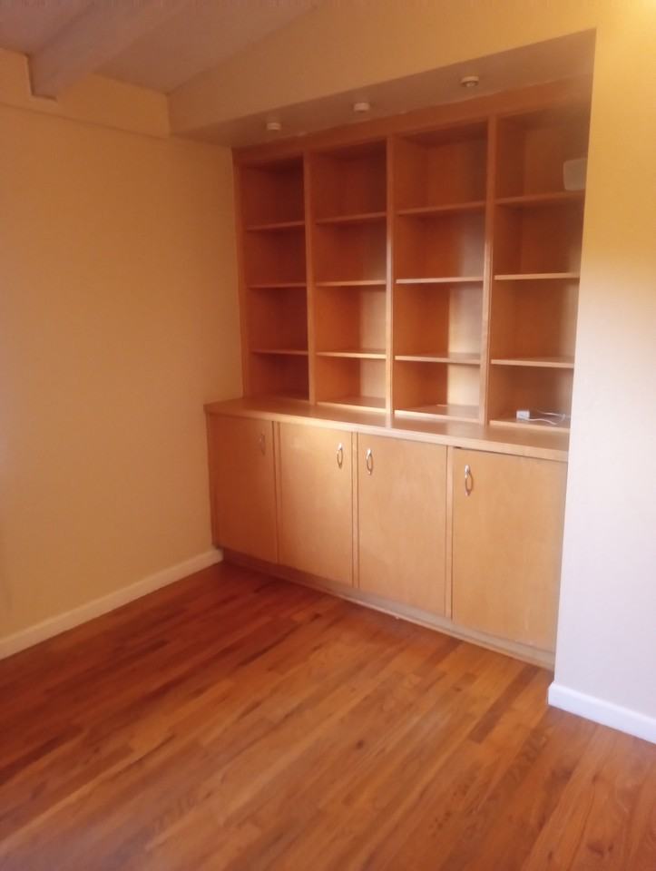 682 Taylor St - Photo 7 of 8