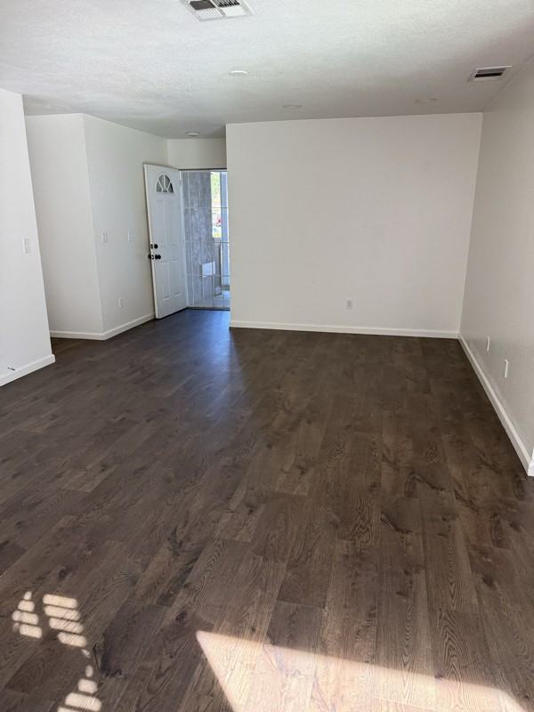 4981 Dawson Dr - Photo 3 of 17