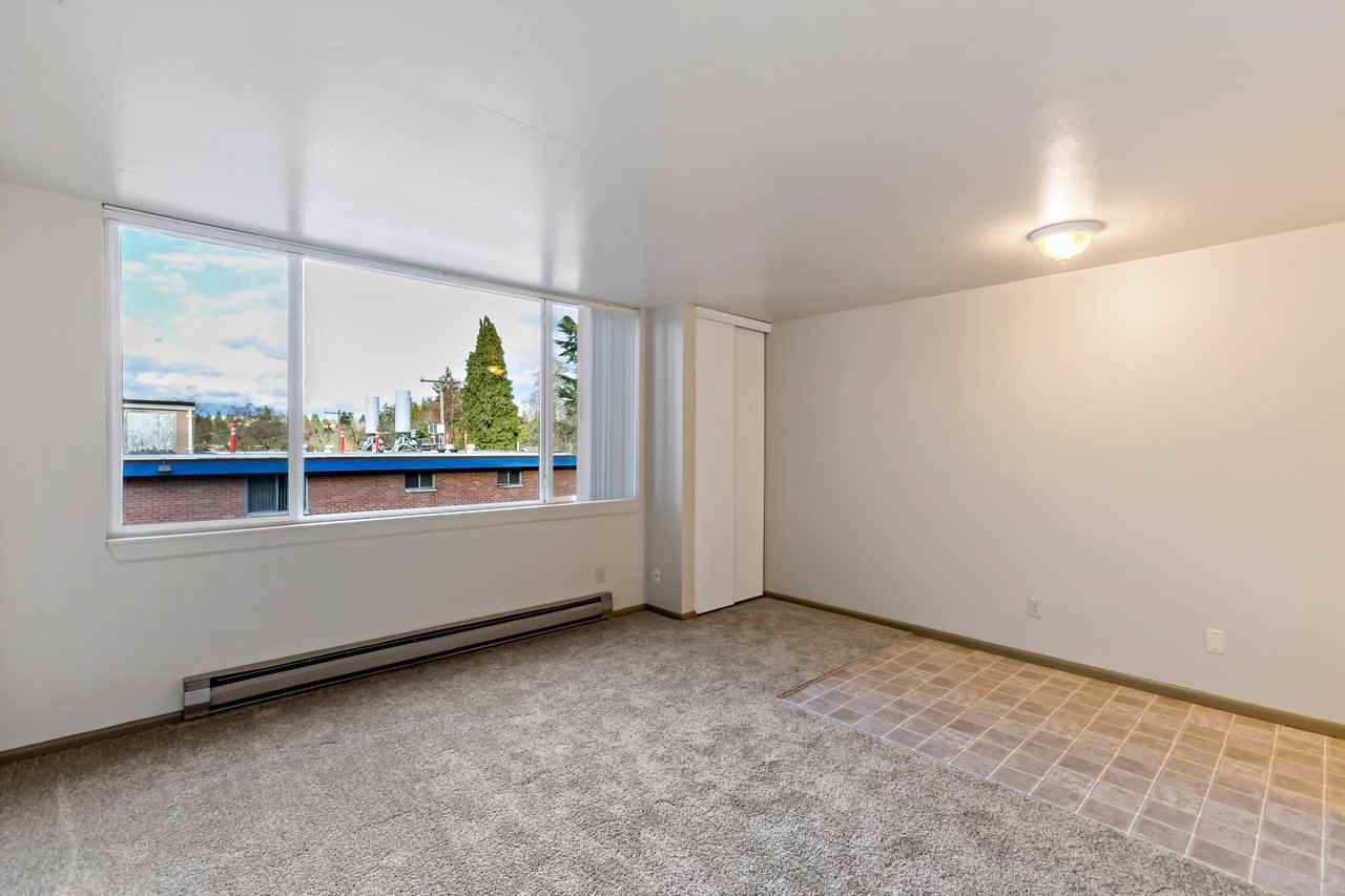 5625 15th Ave Ne #106 - Photo 2 of 10