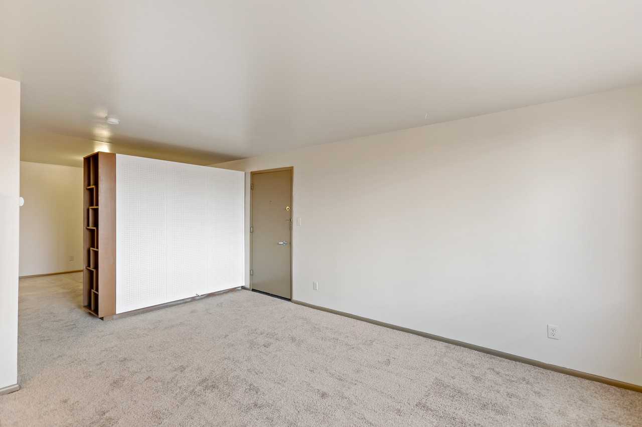 5625 15th Ave Ne #106 - Photo 3 of 10