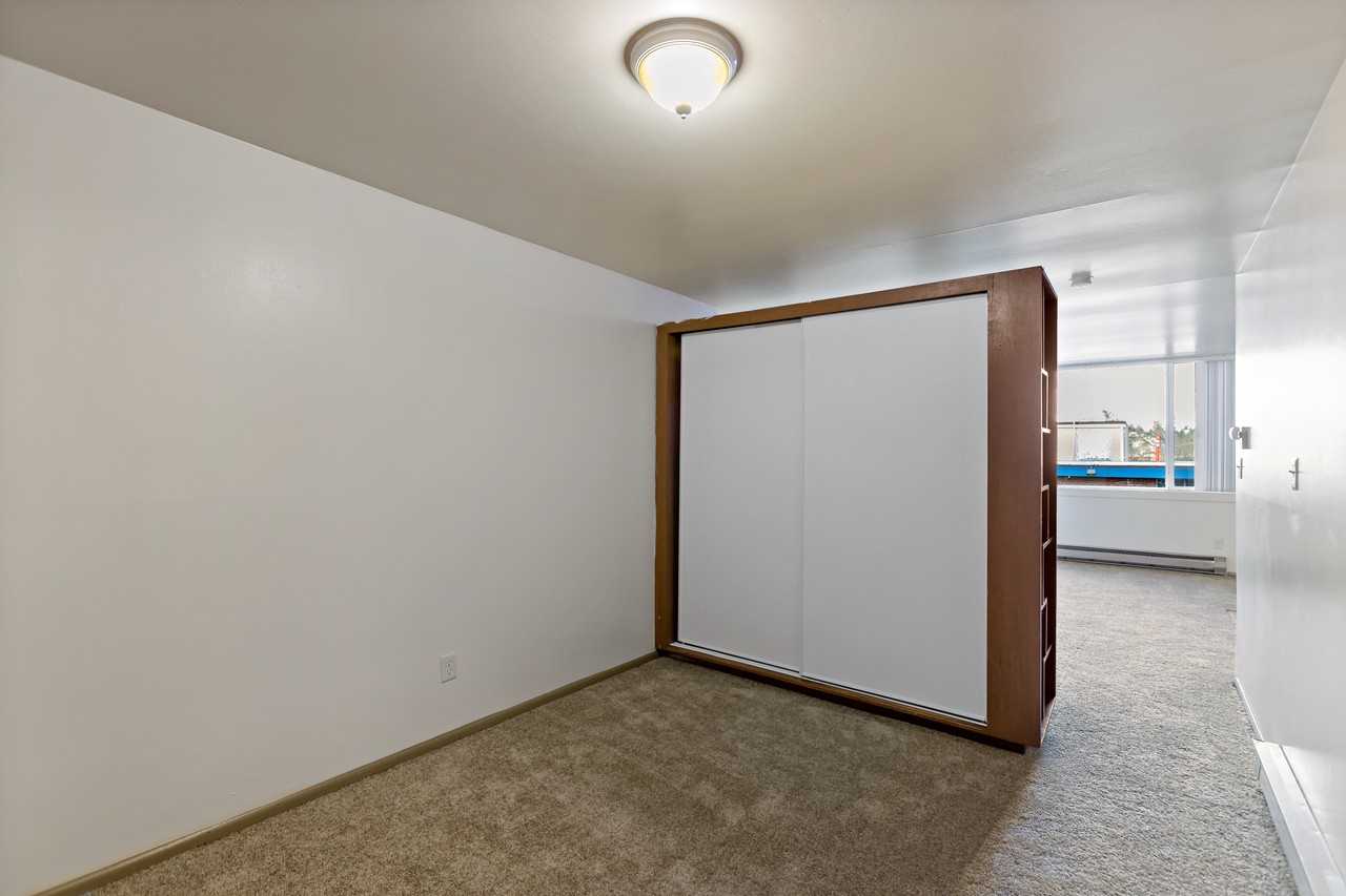 5625 15th Ave Ne #106 - Photo 4 of 10