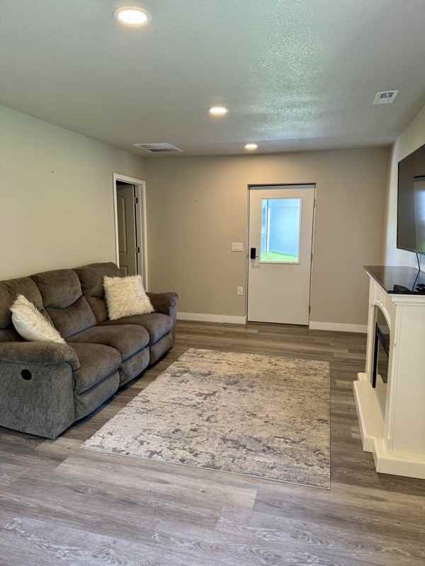 460 Ne - Photo 3 of 11