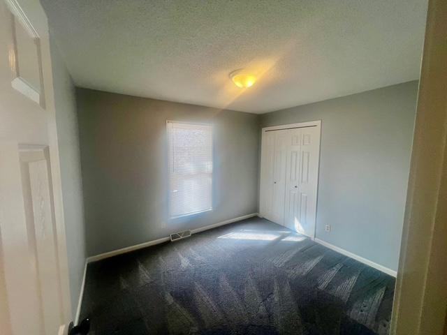 5709 Nw High Hill St - Photo 3 of 7