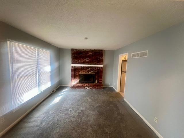 5709 Nw High Hill St - Photo 6 of 7