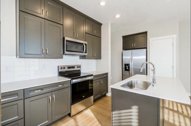 626 S Hamilton St - Photo 2 of 4