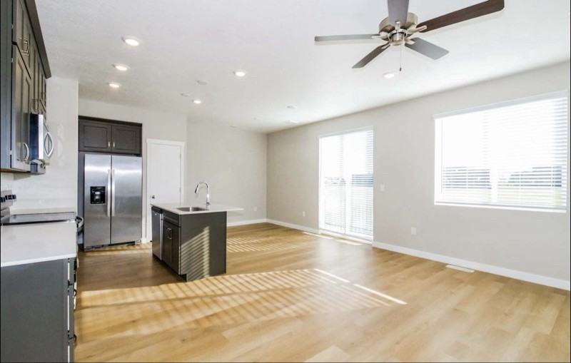 626 S Hamilton St - Photo 3 of 4