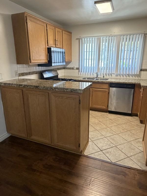 8306 W Manchester Ave - Photo 4 of 11