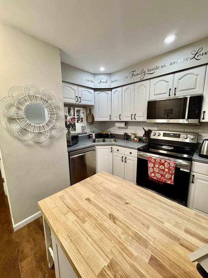 26179 Westview - Photo 4 of 15