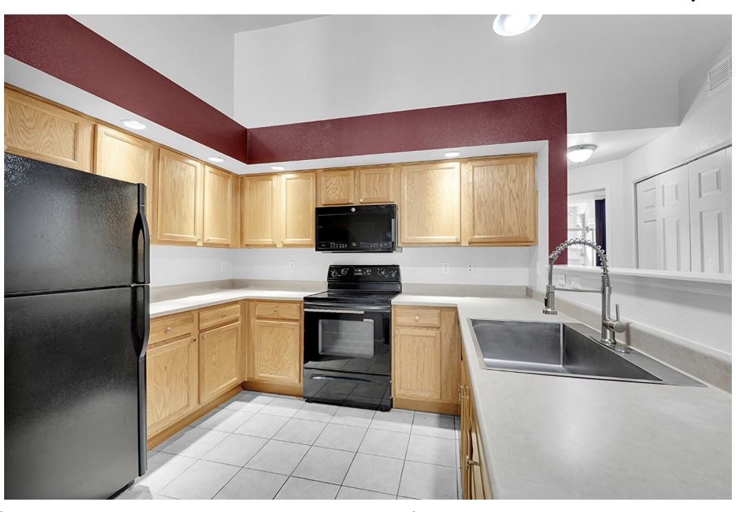 18721 E Water Dr #E - Photo 5 of 15